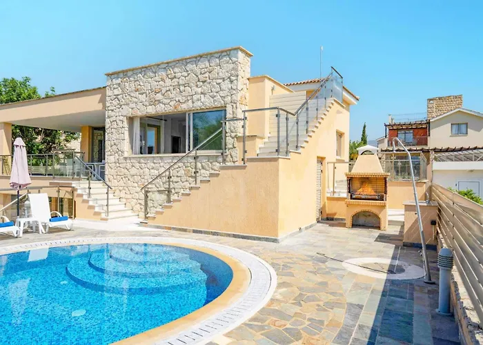 Pandora Limni By 빌라