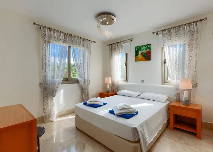 Vila Pandora Limni By *