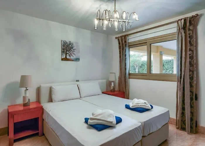 Villa Pandora Limni By *