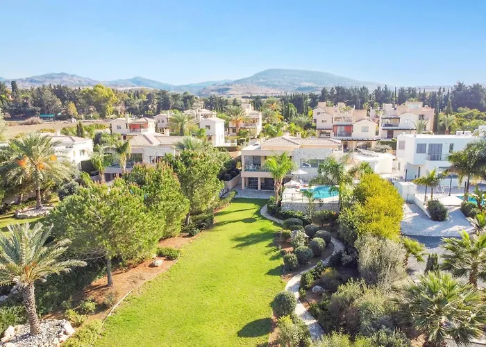 Pandora Limni By * Mavroli